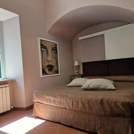 Il Cortile Di San Rufino * Assisi
